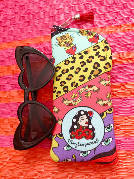 PACK INSTINTO FUNDA DE GAFAS + LLAVERO DE REGALO